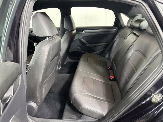 2021 Deep Black Volkswagen Passat 2.0T R-Line FWD Sedan