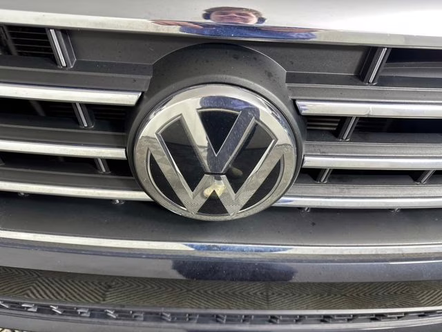 2021 Deep Black Volkswagen Passat 2.0T R-Line FWD Sedan
