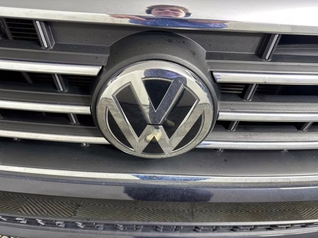 2021 Deep Black Volkswagen Passat 2.0T R-Line FWD Sedan