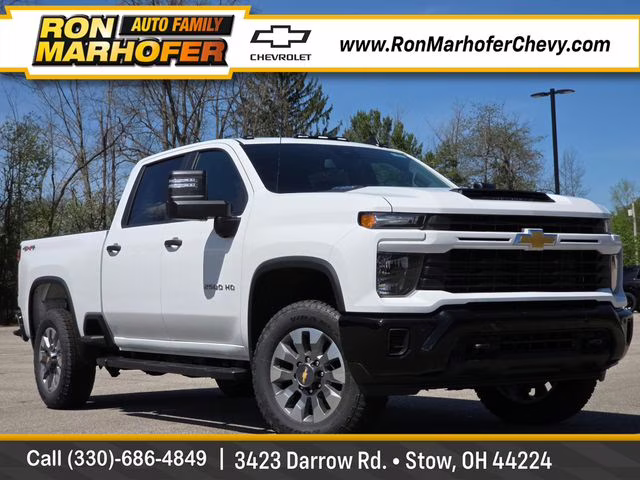 2026 Summit White Chevrolet Silverado 2500HD Custom 4X4 Truck