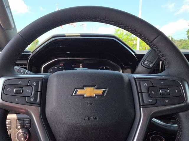 2025 Sterling Gray Metallic Chevrolet Silverado 1500 LT 4X4 Truck