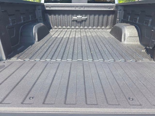 2025 Sterling Gray Metallic Chevrolet Silverado 1500 LT 4X4 Truck