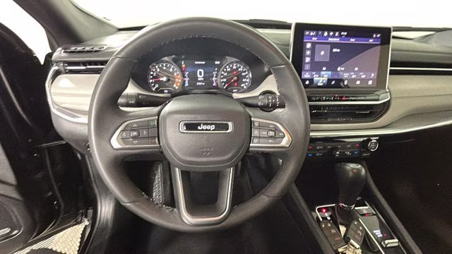 2024 Diamond Black Crystal Pearlcoat Jeep Compass Limited 4X4 SUV