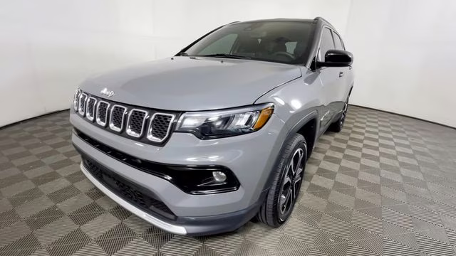 2024 Sting-Gray Clearcoat Jeep Compass Limited 4X4 SUV
