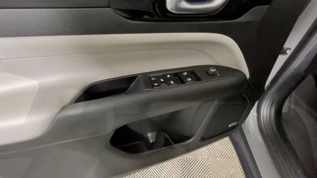 2024 Sting-Gray Clearcoat Jeep Compass Limited 4X4 SUV