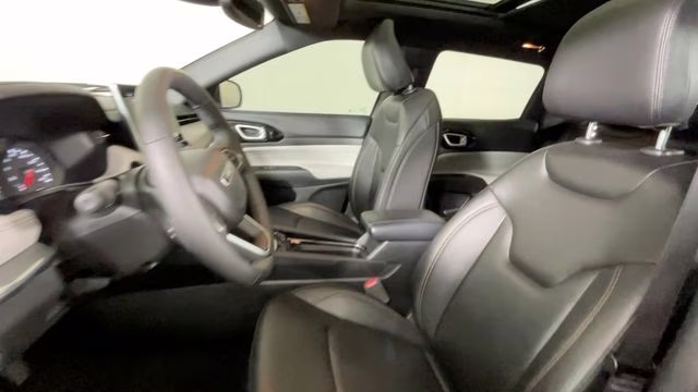 2024 Sting-Gray Clearcoat Jeep Compass Limited 4X4 SUV