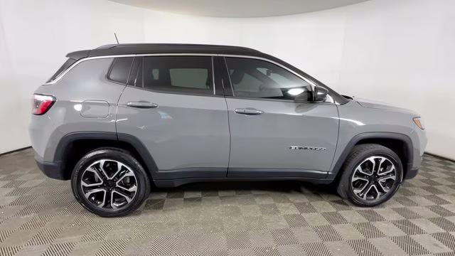 2024 Sting-Gray Clearcoat Jeep Compass Limited 4X4 SUV