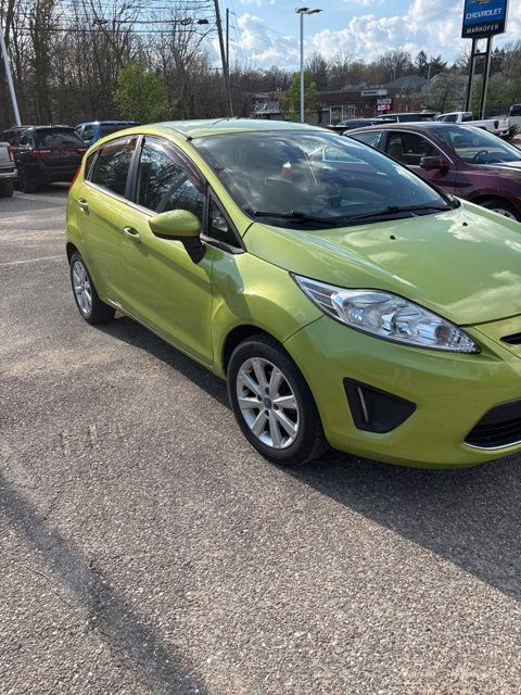 2012 Lime Squeeze Metallic Ford Fiesta SE FWD Hatchback