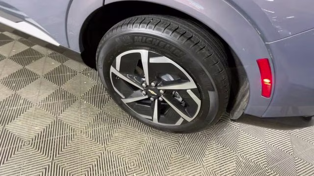 2025 Galaxy Gray Metallic Chevrolet Equinox EV LT FWD SUV