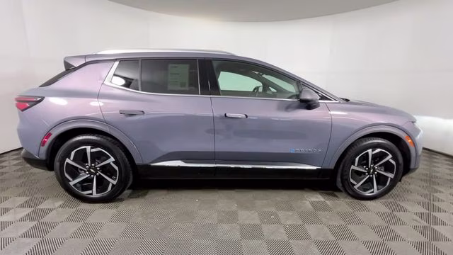 2025 Galaxy Gray Metallic Chevrolet Equinox EV LT FWD SUV