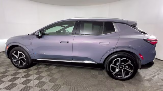 2025 Galaxy Gray Metallic Chevrolet Equinox EV LT FWD SUV