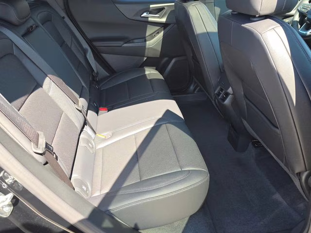 2026 Mosaic Black Metallic Chevrolet Equinox LT FWD SUV