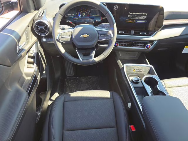 2026 Mosaic Black Metallic Chevrolet Equinox LT FWD SUV