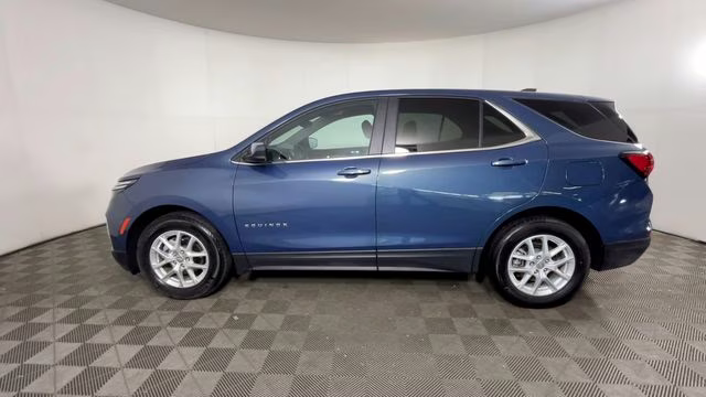 2024 Lakeshore Blue Metallic Chevrolet Equinox LT FWD SUV