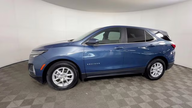 2024 Lakeshore Blue Metallic Chevrolet Equinox LT FWD SUV