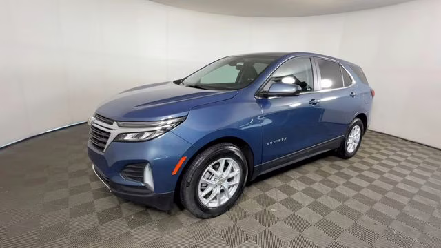 2024 Lakeshore Blue Metallic Chevrolet Equinox LT FWD SUV