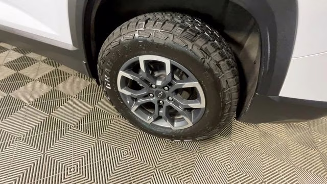 2026 Polar White Tricoat Chevrolet Equinox ACTIV FWD SUV