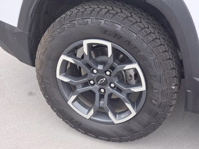 2026 Polar White Tricoat Chevrolet Equinox ACTIV FWD SUV