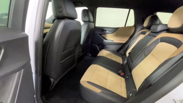 2026 Polar White Tricoat Chevrolet Equinox ACTIV FWD SUV