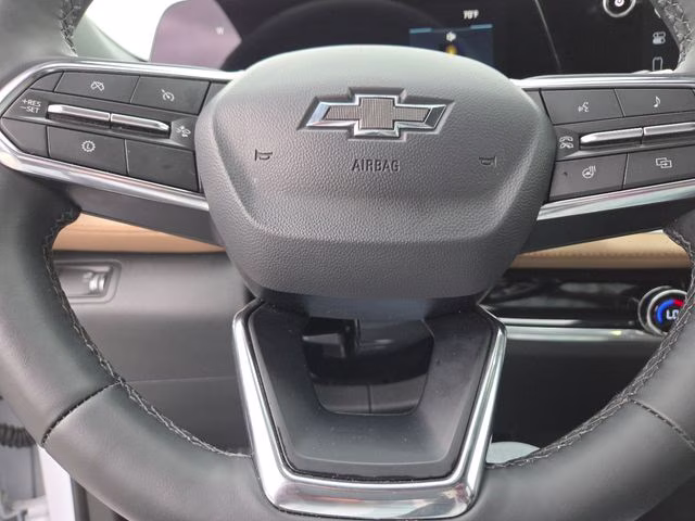 2026 Polar White Tricoat Chevrolet Equinox ACTIV FWD SUV