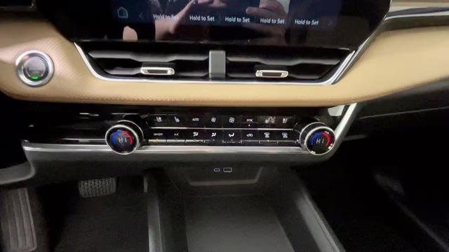 2026 Polar White Tricoat Chevrolet Equinox ACTIV FWD SUV