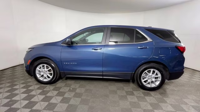 2024 Lakeshore Blue Metallic Chevrolet Equinox LT FWD SUV
