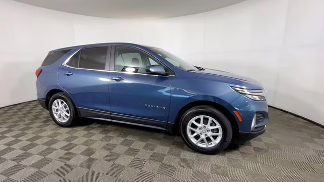 2024 Lakeshore Blue Metallic Chevrolet Equinox LT FWD SUV
