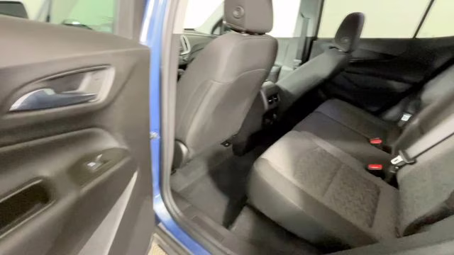 2024 Lakeshore Blue Metallic Chevrolet Equinox LT FWD SUV