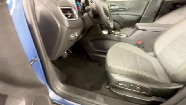 2024 Lakeshore Blue Metallic Chevrolet Equinox LT FWD SUV