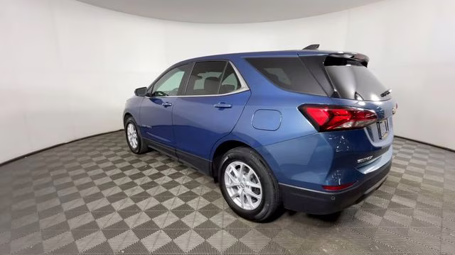 2024 Lakeshore Blue Metallic Chevrolet Equinox LT FWD SUV