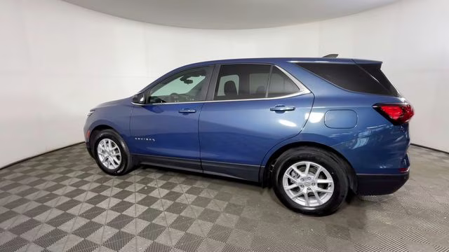 2024 Lakeshore Blue Metallic Chevrolet Equinox LT FWD SUV