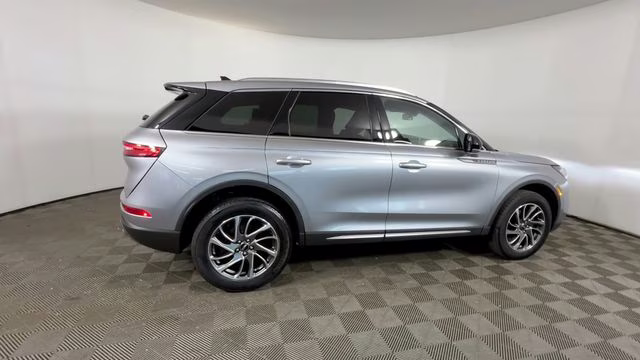 2022 Radiance Metallic Lincoln Corsair Standard AWD SUV