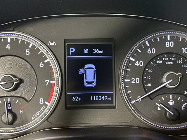 2019 Quartz White Hyundai Santa Fe SE FWD SUV