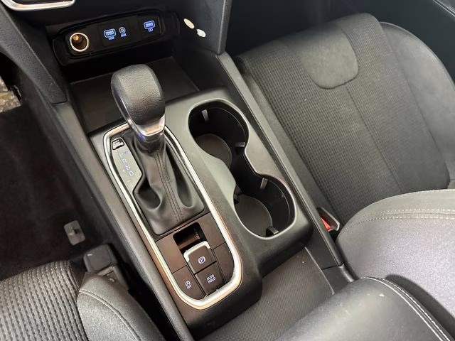 2019 Quartz White Hyundai Santa Fe SE FWD SUV