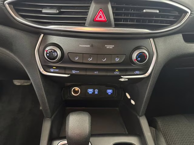 2019 Quartz White Hyundai Santa Fe SE FWD SUV