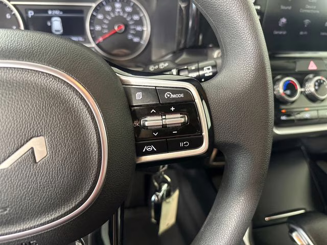 2023 Glacial White Pearl Kia Sorento LX AWD SUV