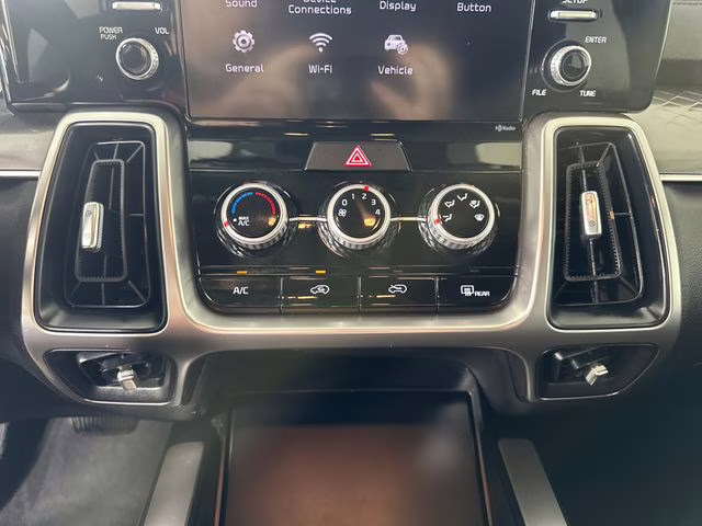 2023 Glacial White Pearl Kia Sorento LX AWD SUV