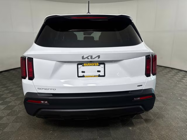 2023 Glacial White Pearl Kia Sorento LX AWD SUV