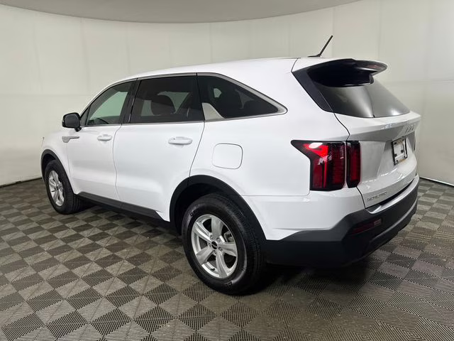 2023 Glacial White Pearl Kia Sorento LX AWD SUV
