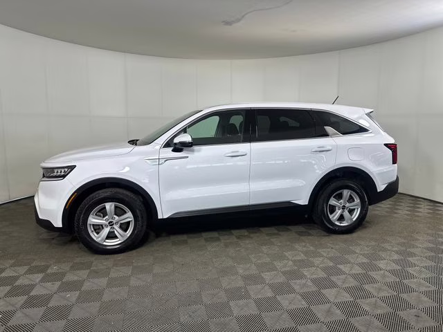 2023 Glacial White Pearl Kia Sorento LX AWD SUV