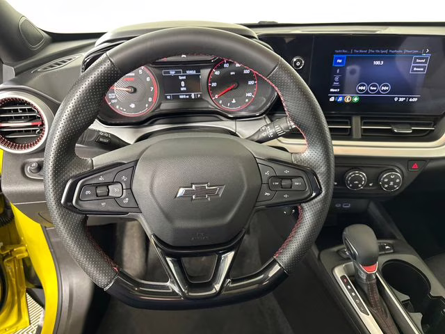 2025 Nitro Yellow Metallic Chevrolet Trax 1RS FWD SUV