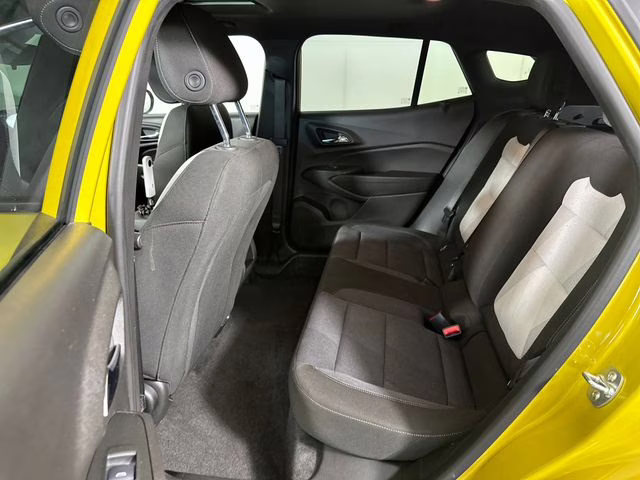 2025 Nitro Yellow Metallic Chevrolet Trax 1RS FWD SUV