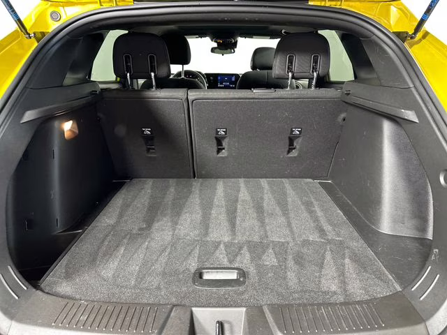 2025 Nitro Yellow Metallic Chevrolet Trax 1RS FWD SUV