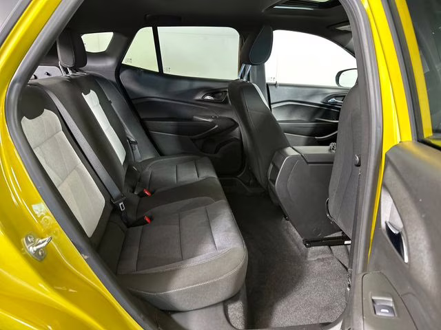 2025 Nitro Yellow Metallic Chevrolet Trax 1RS FWD SUV