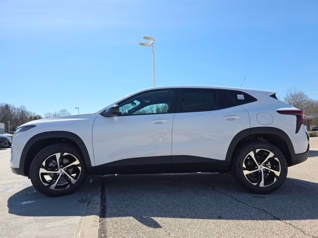 2026 Summit White Chevrolet Trax 1RS FWD SUV