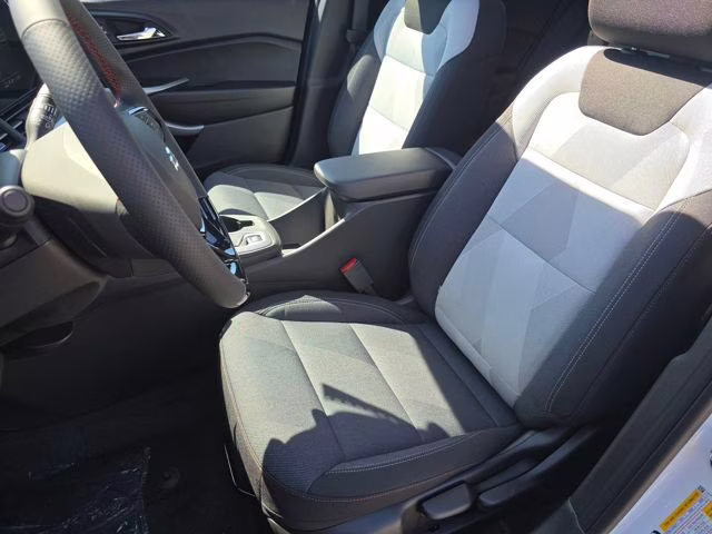 2026 Summit White Chevrolet Trax 1RS FWD SUV