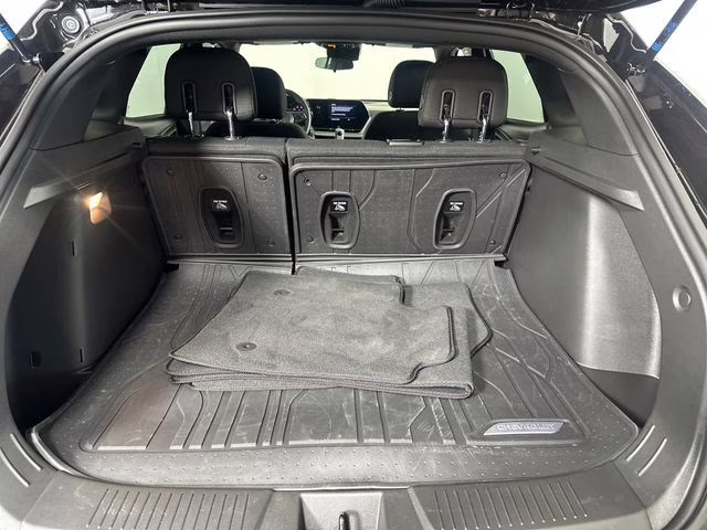 2026 Mosaic Black Metallic Chevrolet Trax 1RS FWD SUV