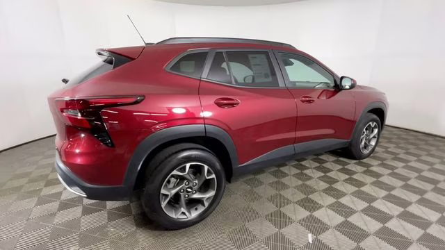 2024 Crimson Metallic Chevrolet Trax LT FWD SUV