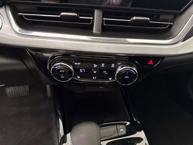 2025 Summit White Chevrolet Trax LT FWD SUV