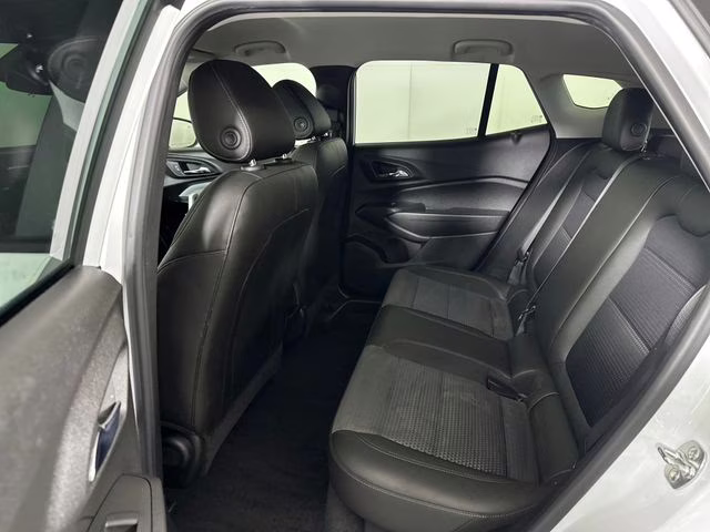 2025 Summit White Chevrolet Trax LT FWD SUV